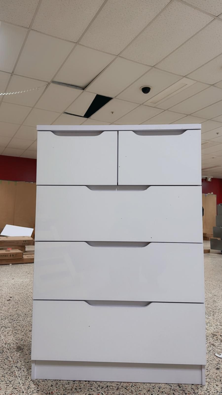 Front gloss chest of drawers