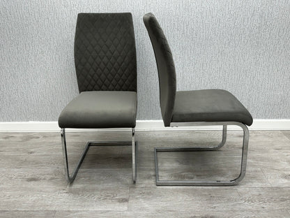 Dream dining table with 4 chairs