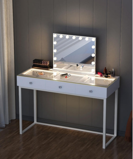 Dillie dressing table