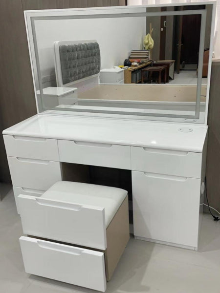 Dressing table with LED