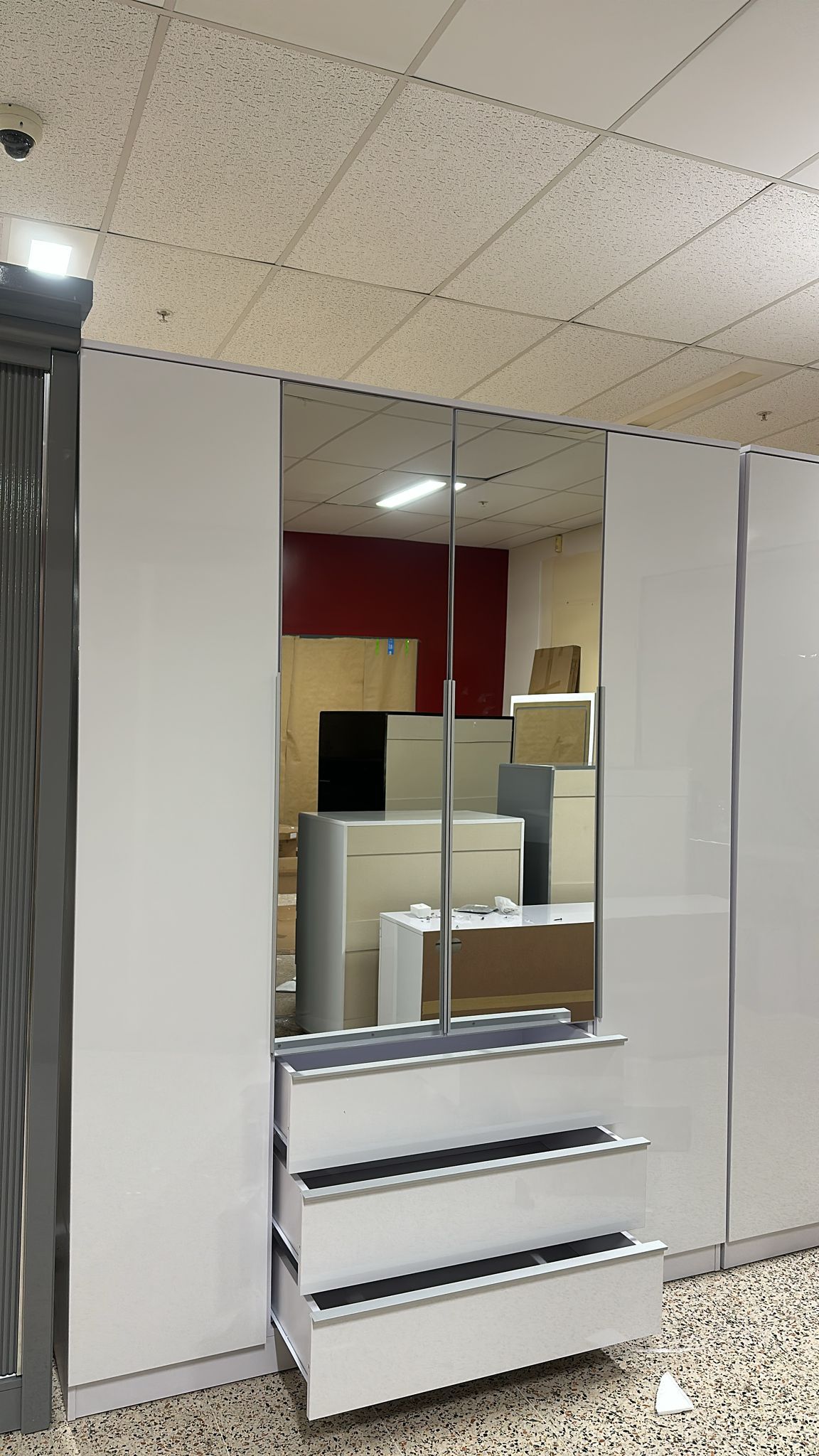High gloss wardrobe